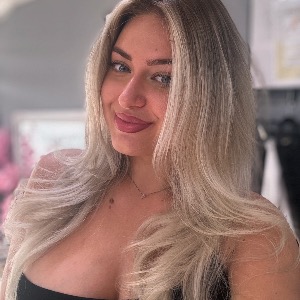 Iarina Mateescu - | Intch