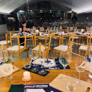 Asistente de producción de eventos y Hostess